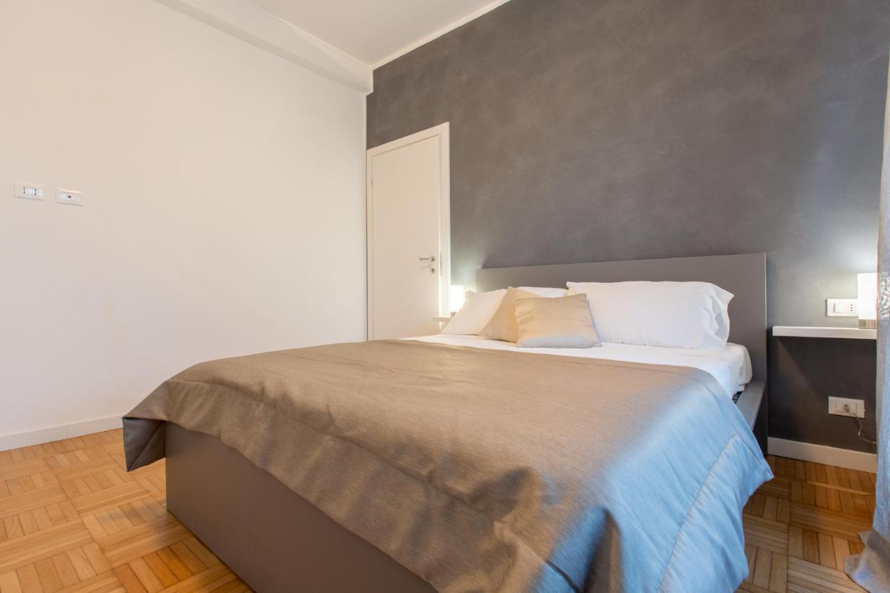 Italstay - Disciplini Apartment -10 Min Dal Duomo Милано Екстериор снимка