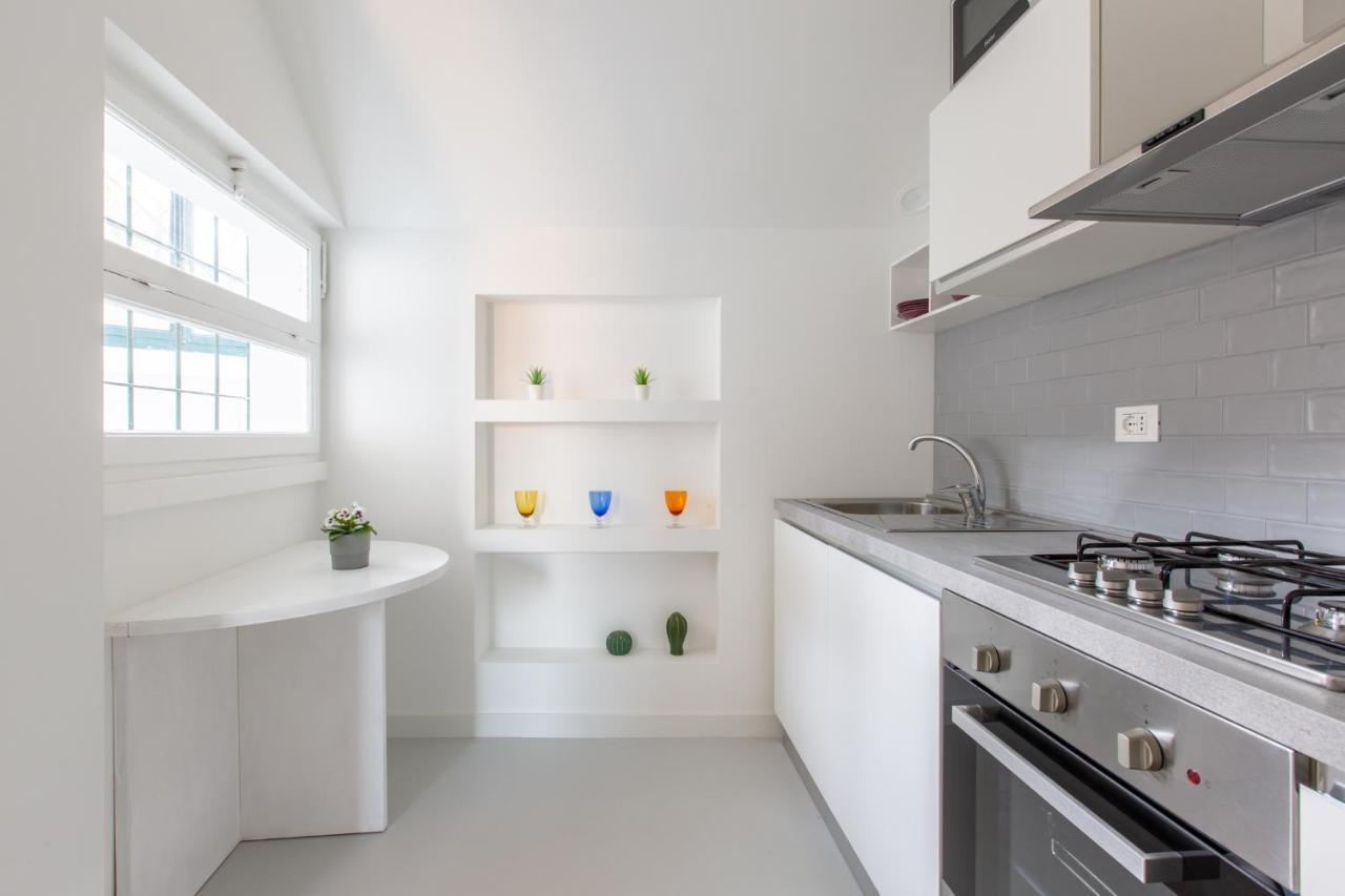 Italstay - Disciplini Apartment -10 Min Dal Duomo Милано Екстериор снимка