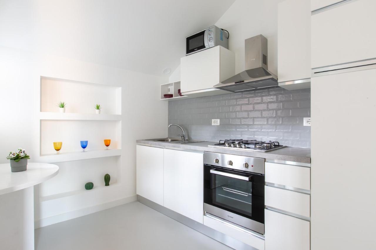 Italstay - Disciplini Apartment -10 Min Dal Duomo Милано Екстериор снимка
