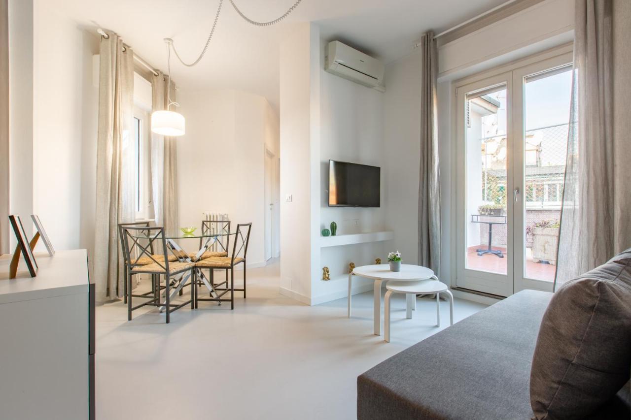Italstay - Disciplini Apartment -10 Min Dal Duomo Милано Екстериор снимка